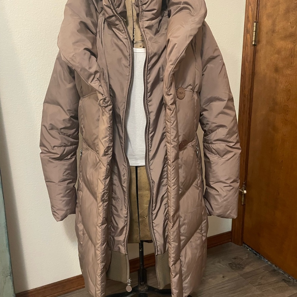 Tahari Women's Taupe Down Puffer Jacket